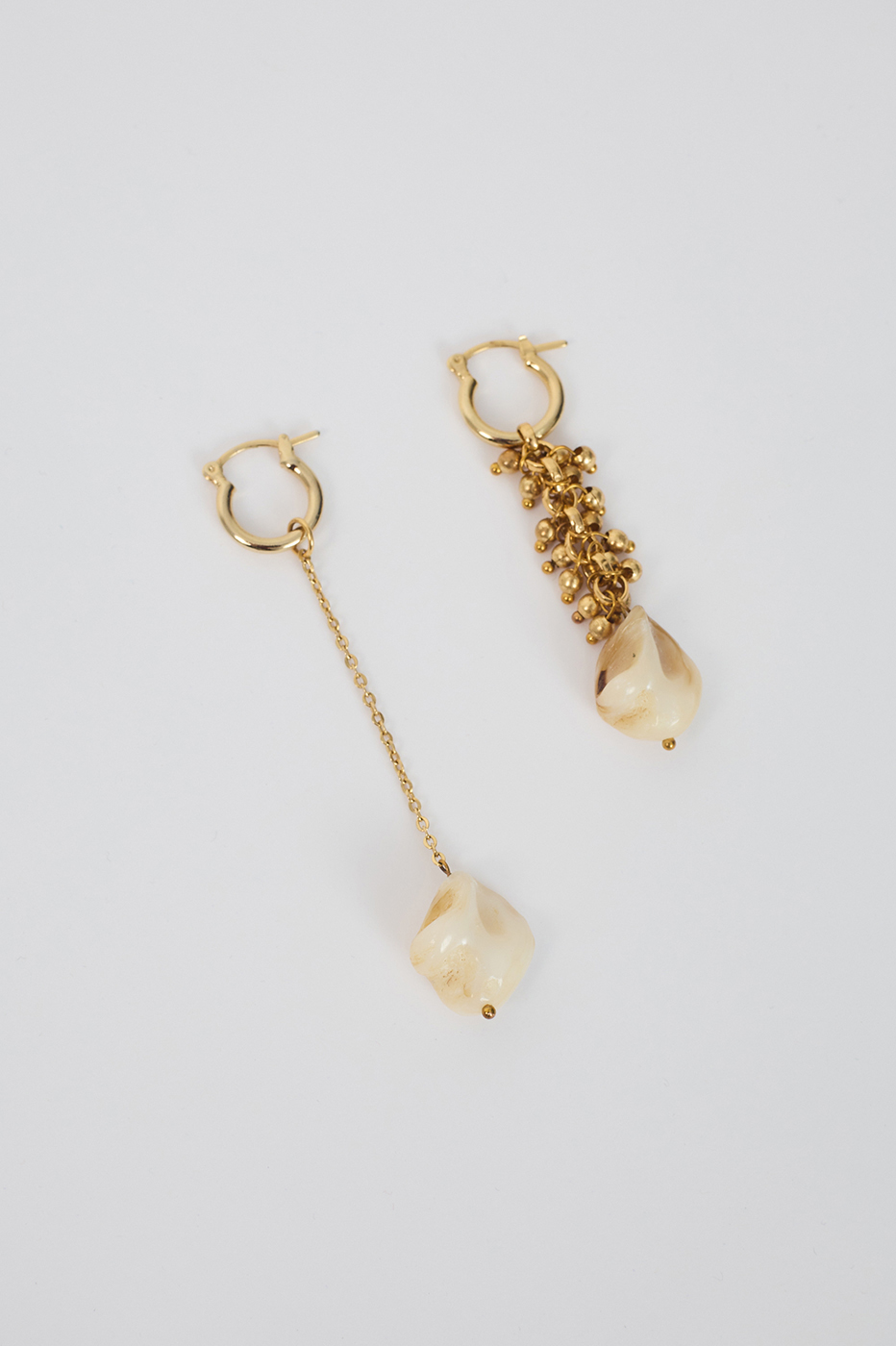 Asymmetric Mother-of-Pearl Earrings_2