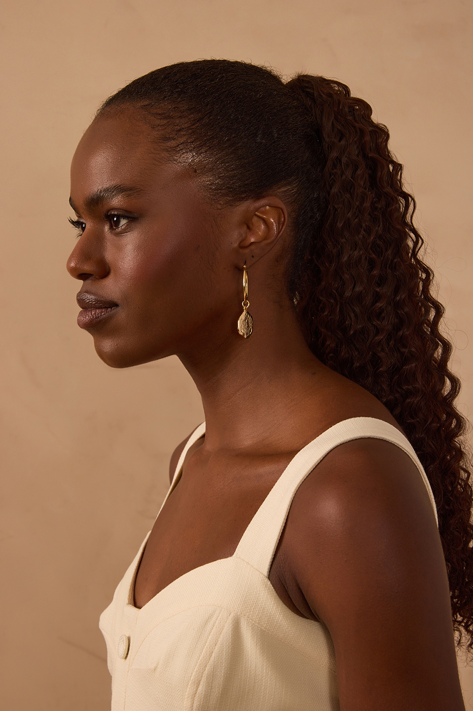 Golden Hoop Pendant Earrings_1