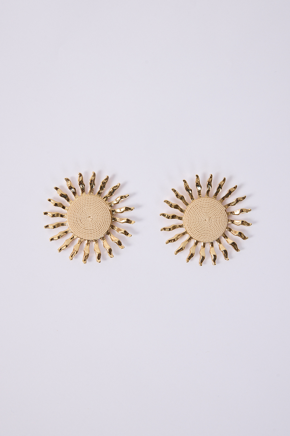 Woven Raffia Sunburst Earrings_1