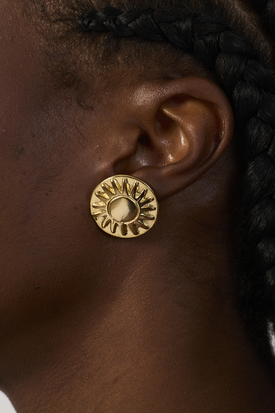 Oversized Sunburst Stud Earrings_4