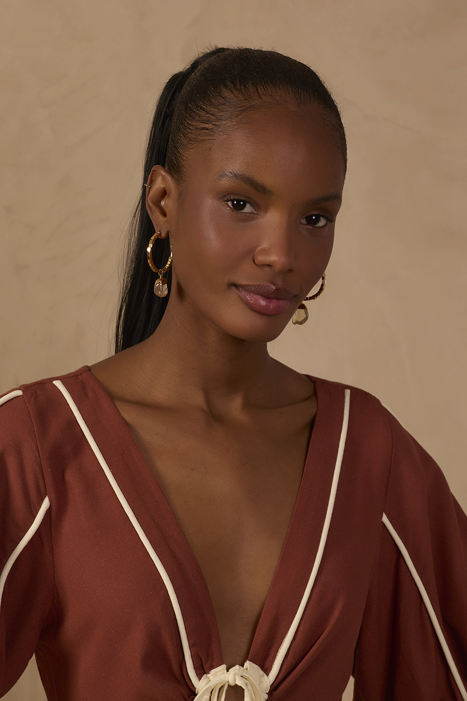 Golden Hoop Stone Detail Earrings_1