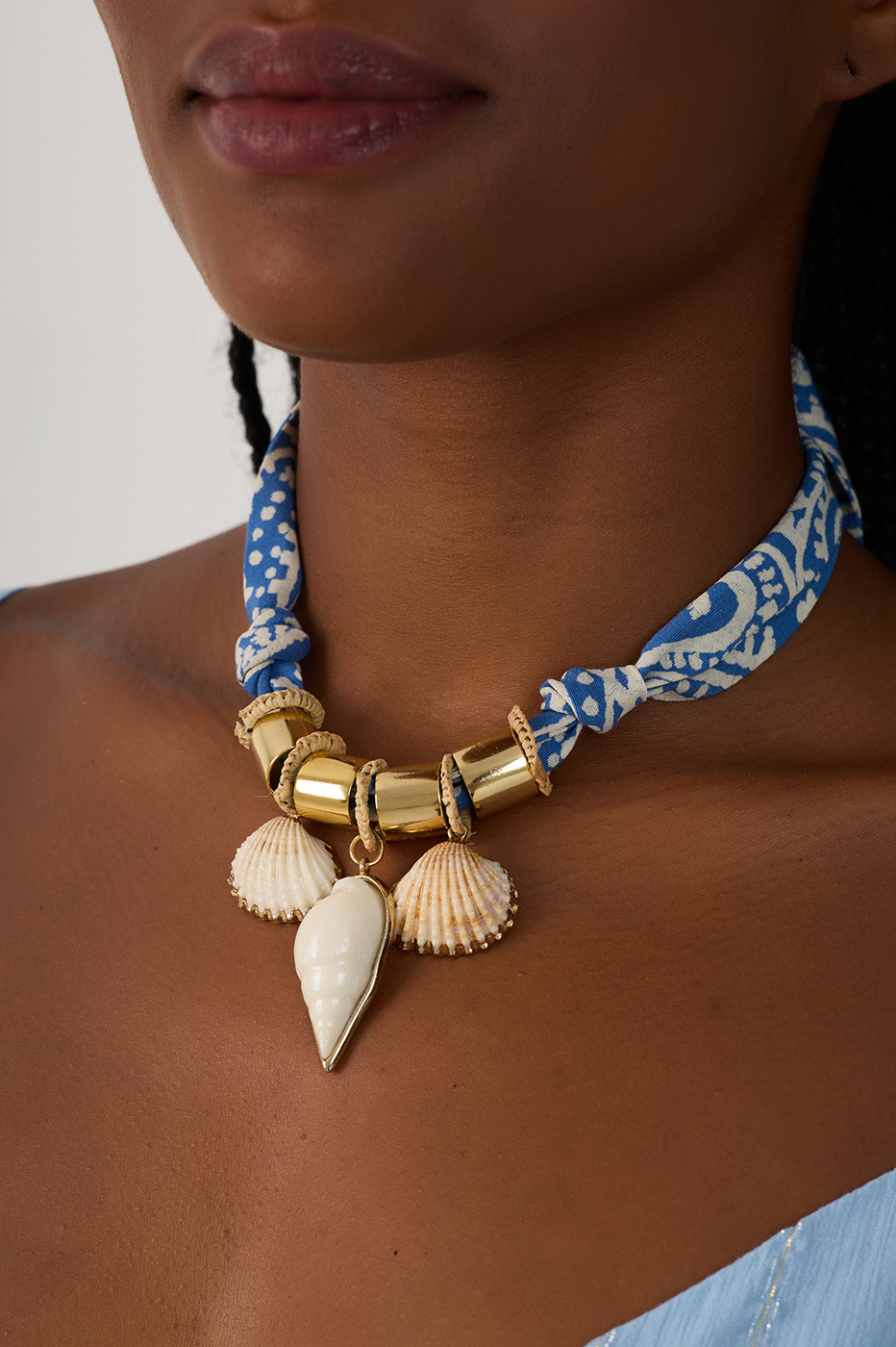 Serene Sky Scarf Necklace_4