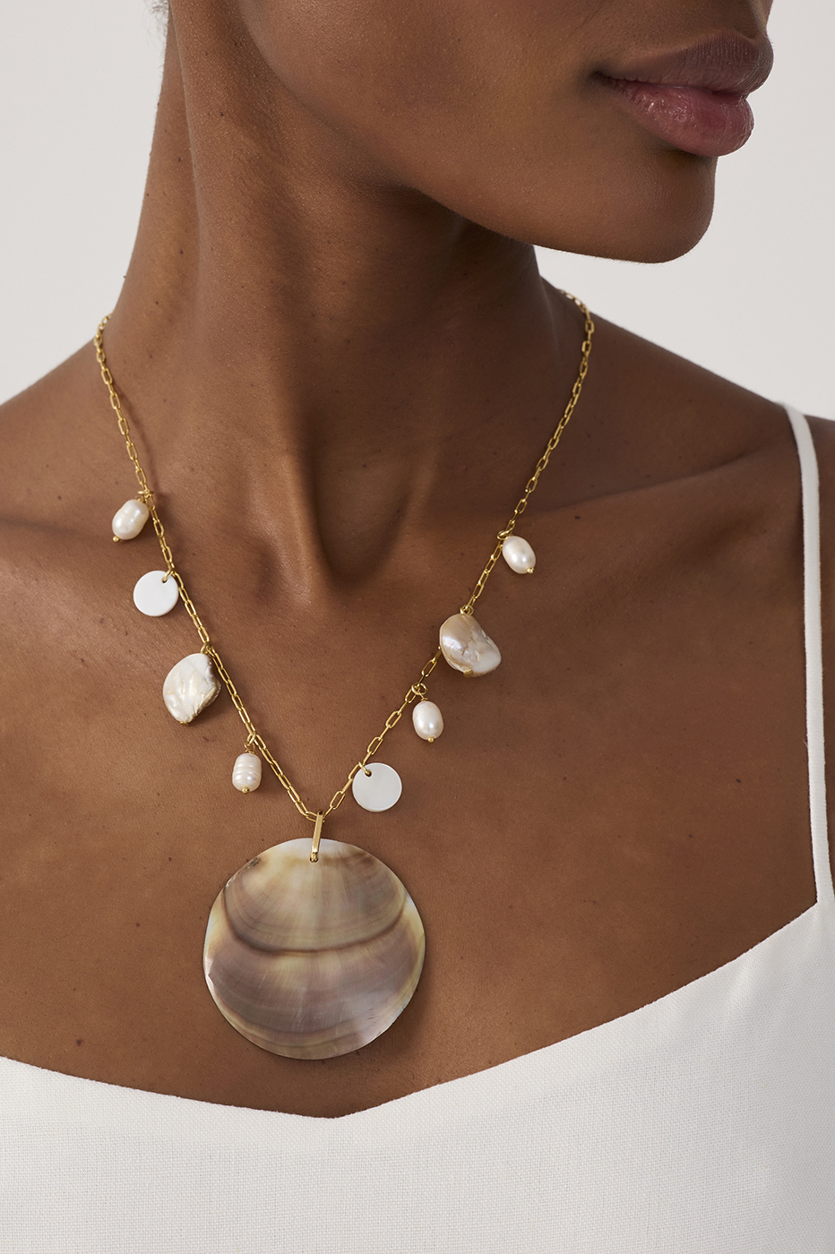 Lagoon Mother-of-Pearl Necklace_3