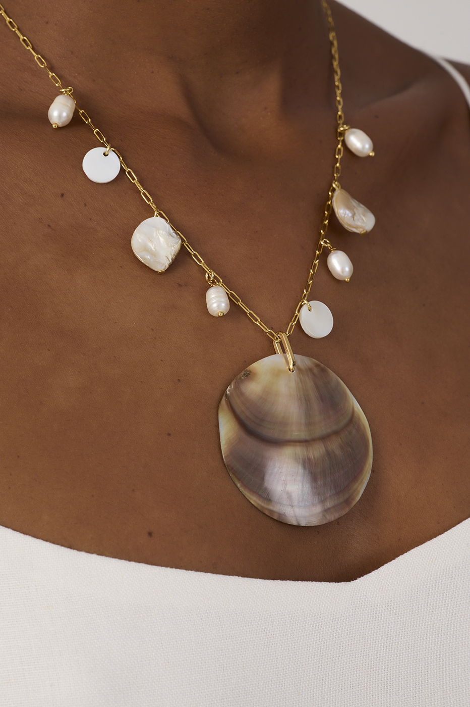 Lagoon Mother-of-Pearl Necklace_4
