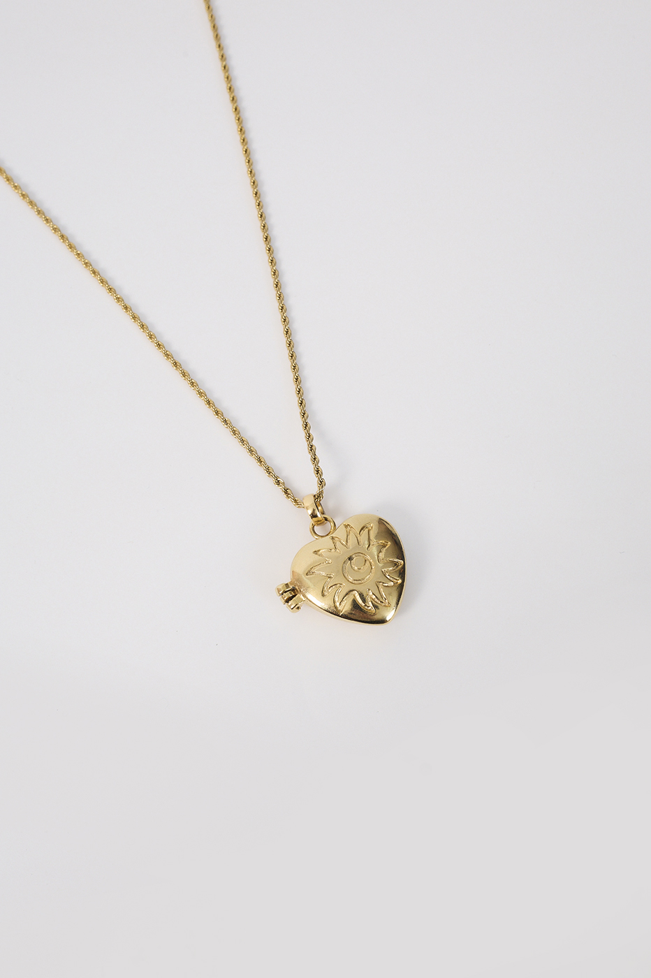 Heart Locket Necklace_2