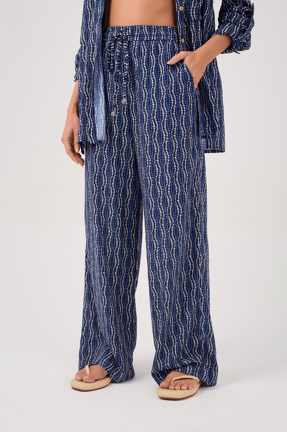 Pants with Current Print_4