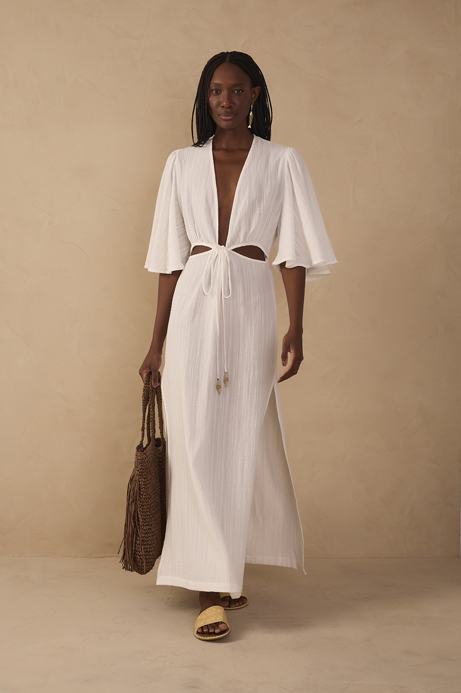 dress that ties at neck Off-White Plunging Cut-Out Front Maxi collar dress with neck tie Bandeau Spot Maxi Dress Floral Designs The finishing touch for Color:Burnt Olive