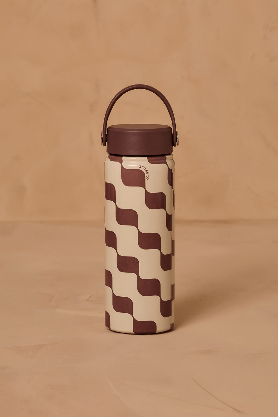 Brown Bossa Nova Handle 22oz Insulated Water Bottle