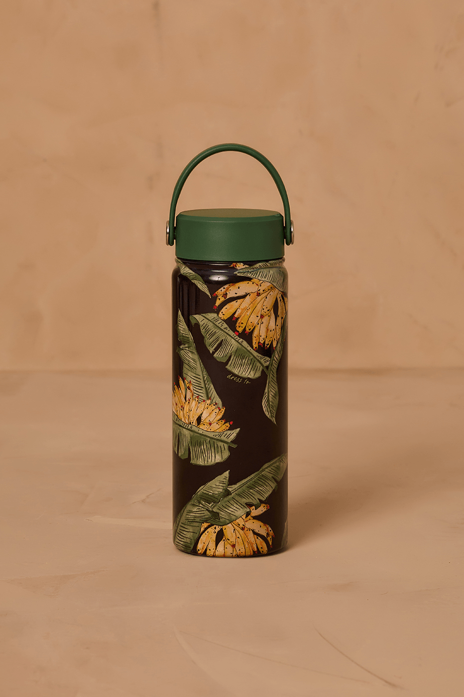 Black Paraiso Handle 22oz Insulated Water Bottle
