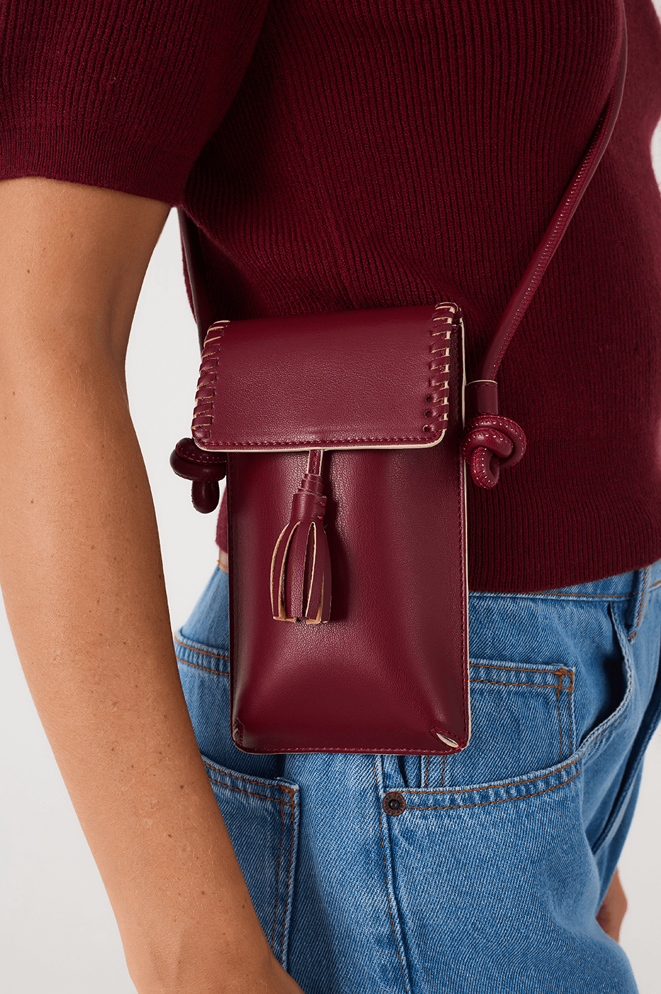Wine Bossa Cellphone Magnet Closure Crossbody Bag