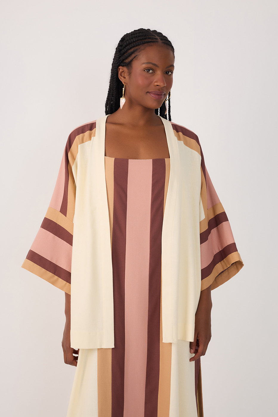 Multicolor Embroidered Open Linen Kimono_3