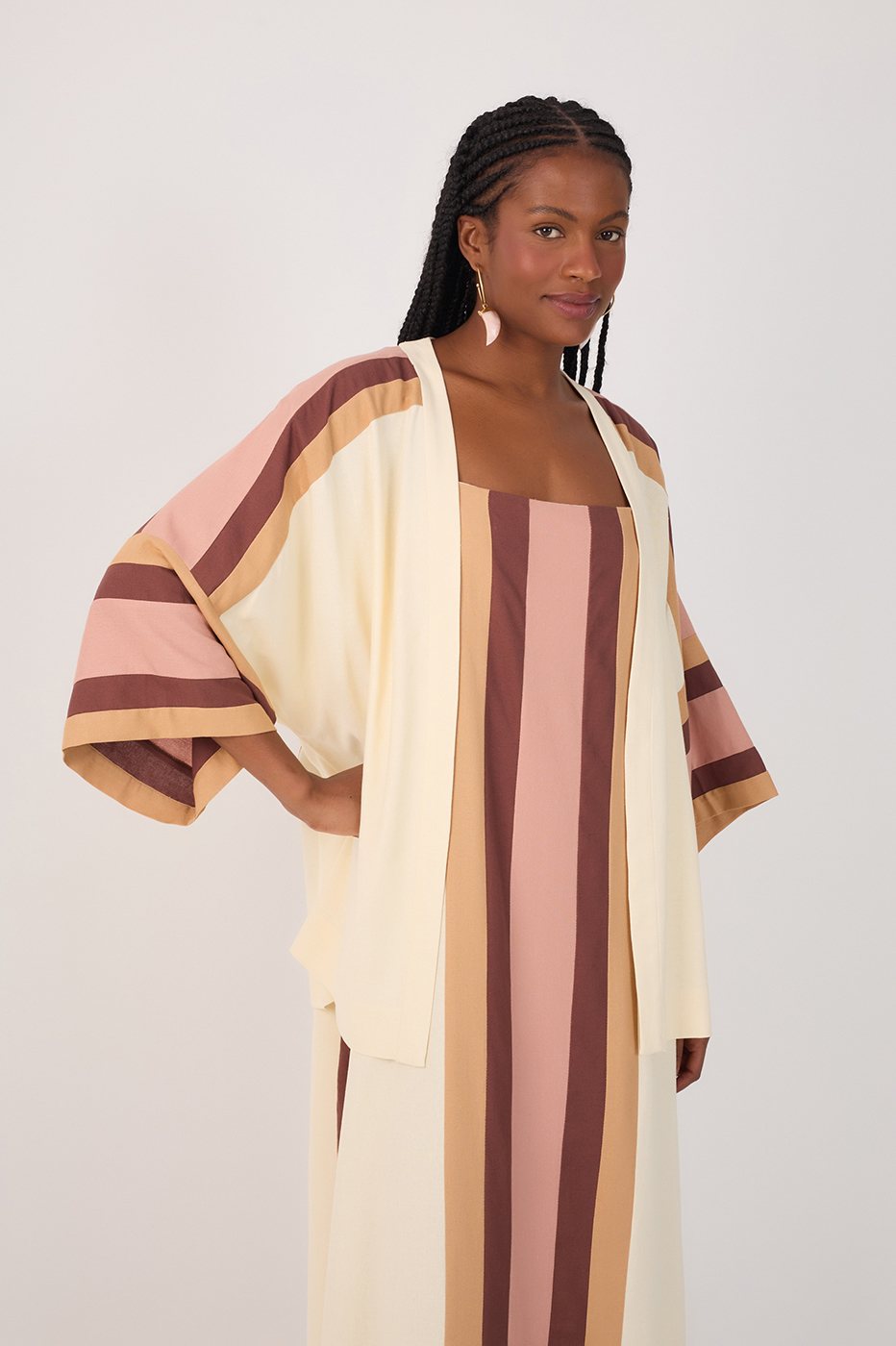 Multicolor Embroidered Open Linen Kimono_4